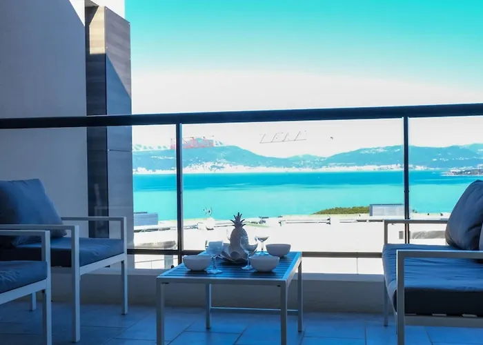 Enola - Sea View Terrace Parking - By Tgb